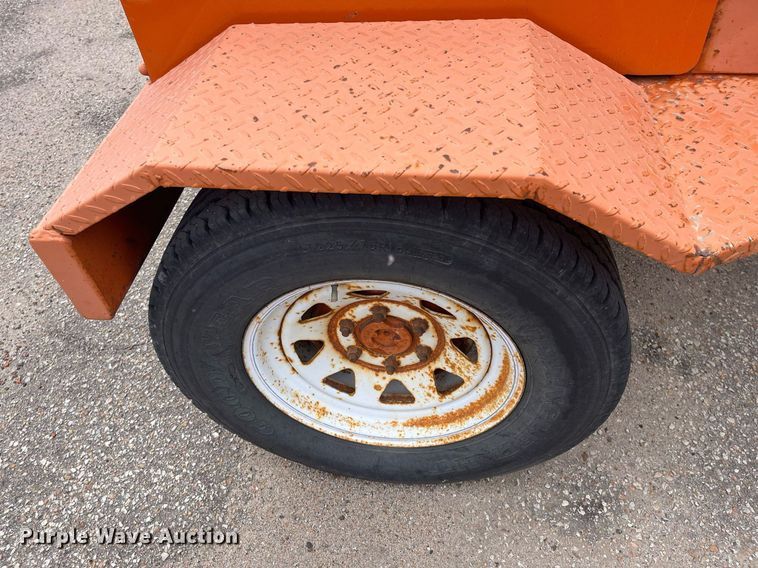 image for item LD9692 2006 Broce RJ-350  broom