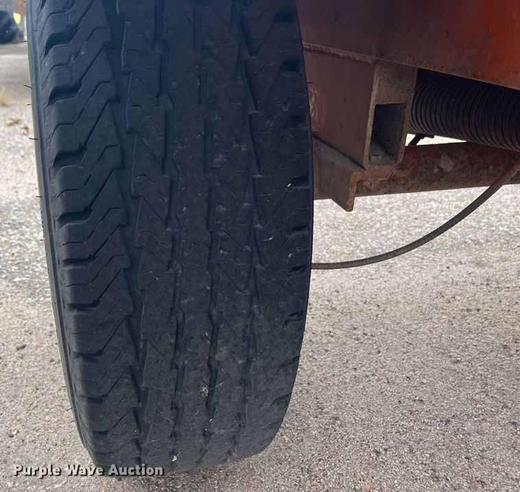 image for item LD9692 2006 Broce RJ-350  broom