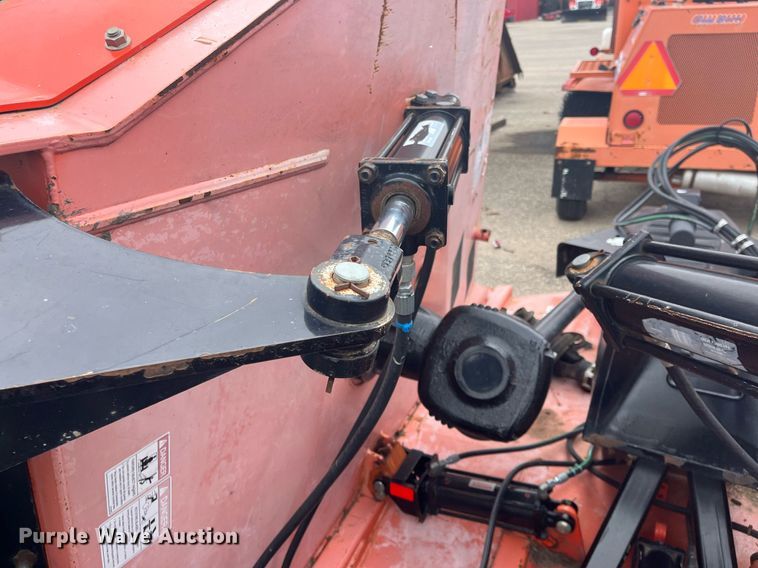 image for item LD9695 2012 Land Pride RCB6615  batwing rotary mower