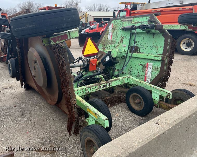 image for item LD9696 2001 Schulte XH1500  batwing rotary mower