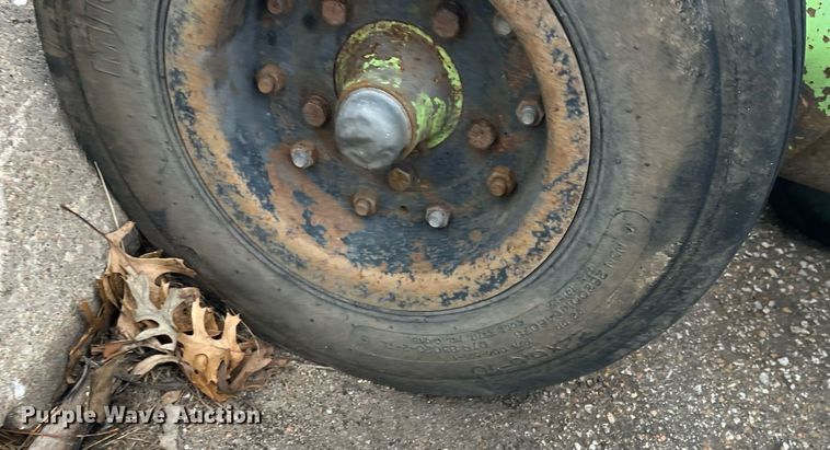 image for item LD9696 2001 Schulte XH1500  batwing rotary mower