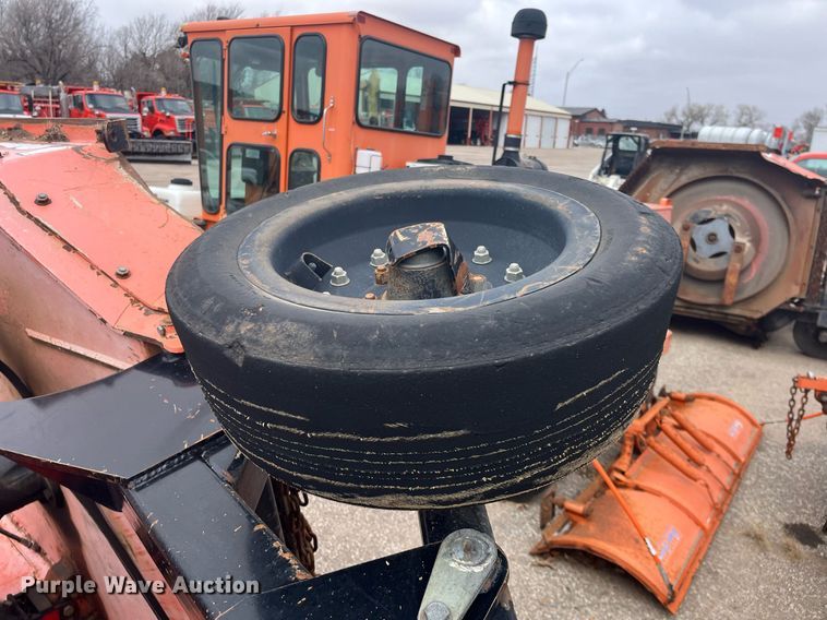 image for item LD9699 2012 Land Pride RCB6615  batwing rotary mower