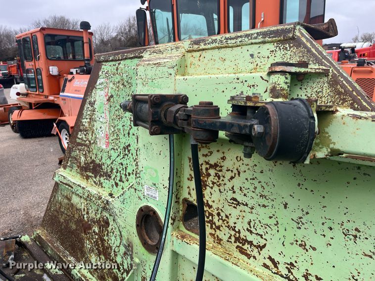 image for item LD9700 2001 Schulte XH1500  batwing rotary mower