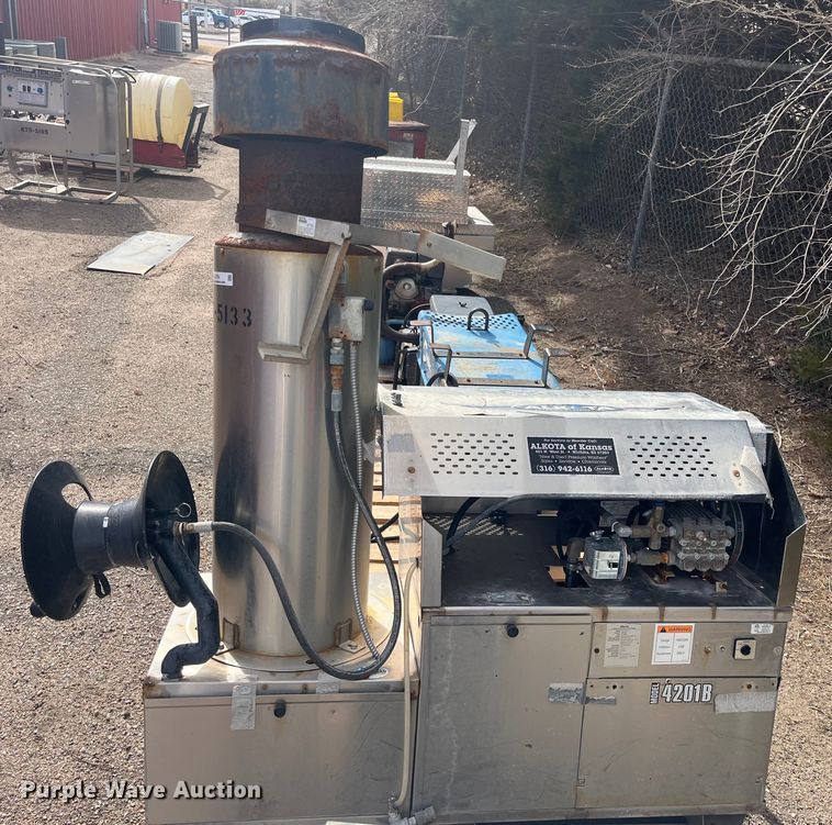 image for item LD9704 2013 Alkota 4201B-NG-UL  pressure washer