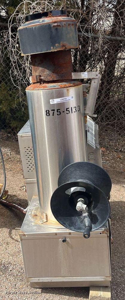 image for item LD9704 2013 Alkota 4201B-NG-UL  pressure washer