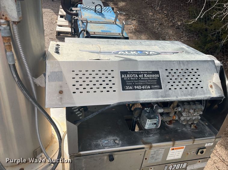 image for item LD9704 2013 Alkota 4201B-NG-UL  pressure washer