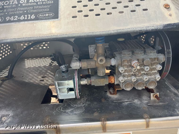 image for item LD9704 2013 Alkota 4201B-NG-UL  pressure washer