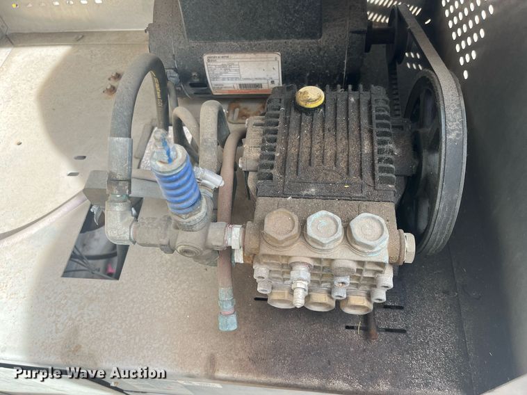 image for item LD9705 2012 Alkota 4201T-NG-UL  pressure washer