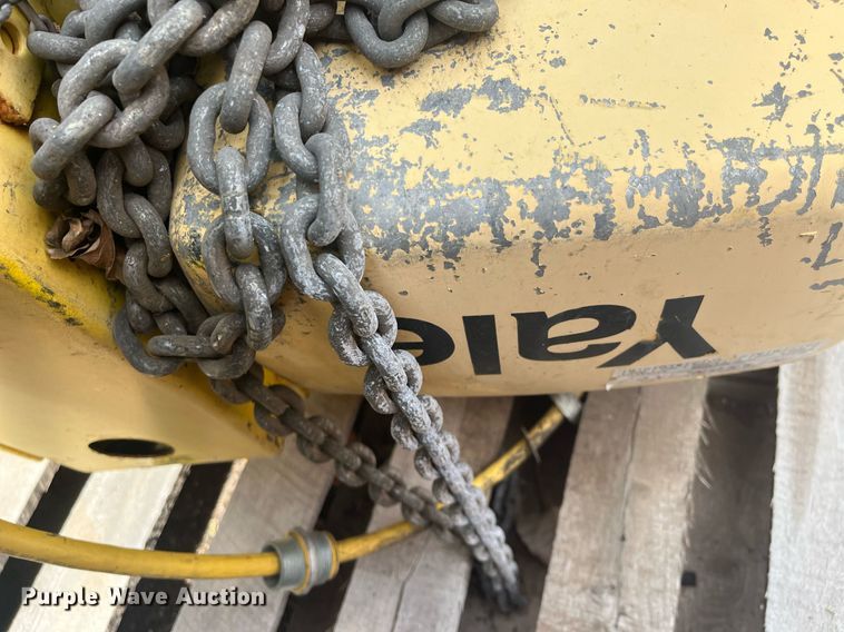 image for item LD9708 Yale  chain hoist
