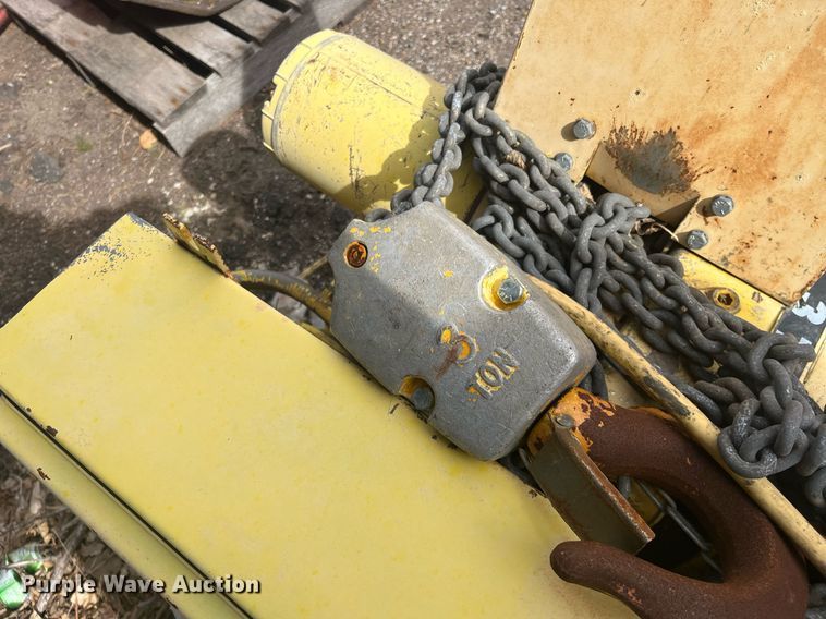 image for item LD9708 Yale  chain hoist