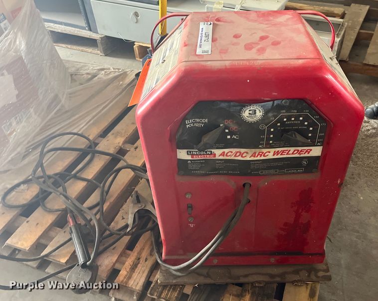 image for item LD9712 Lincoln AC/DC 225/125  welder