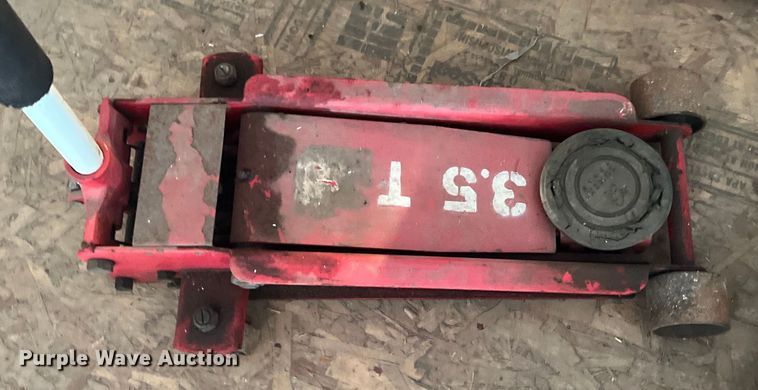 image for item LD9719 Floor jack