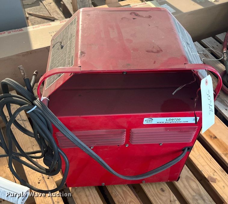 image for item LD9720 Lincoln AC/DC 225/125  welder