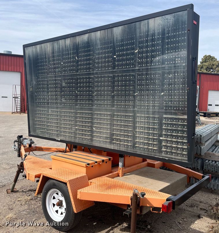 image for item LD9728 2009 Ver-Mac PCMS1210  message board trailer