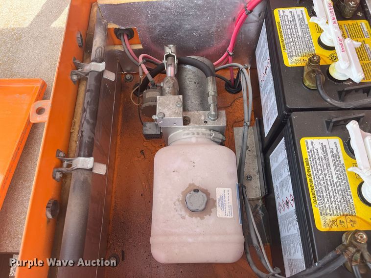 image for item LD9728 2009 Ver-Mac PCMS1210  message board trailer