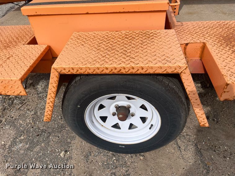 image for item LD9728 2009 Ver-Mac PCMS1210  message board trailer