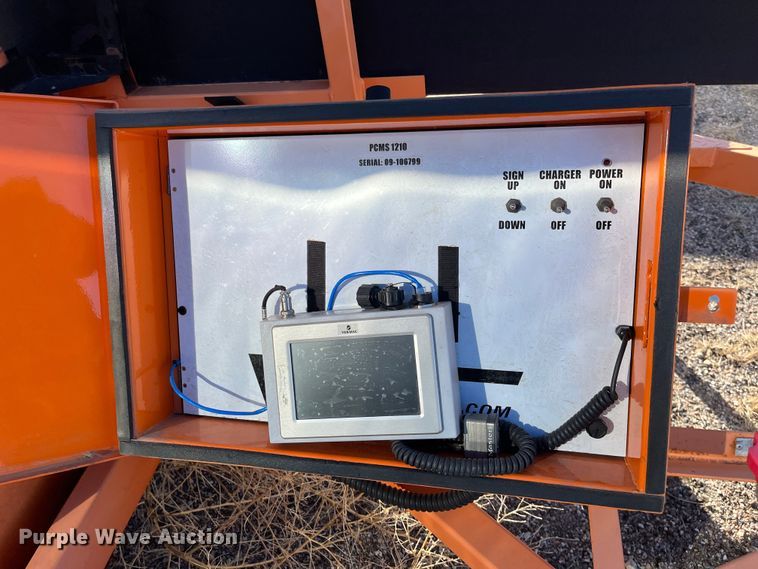 image for item LD9732 2009 Ver-Mac PCMS1210  message board trailer