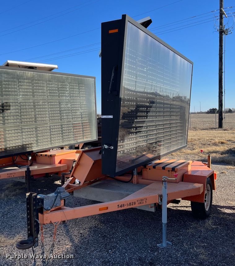 image for item LD9733 2008 Ver-Mac PCMS1210  message board trailer