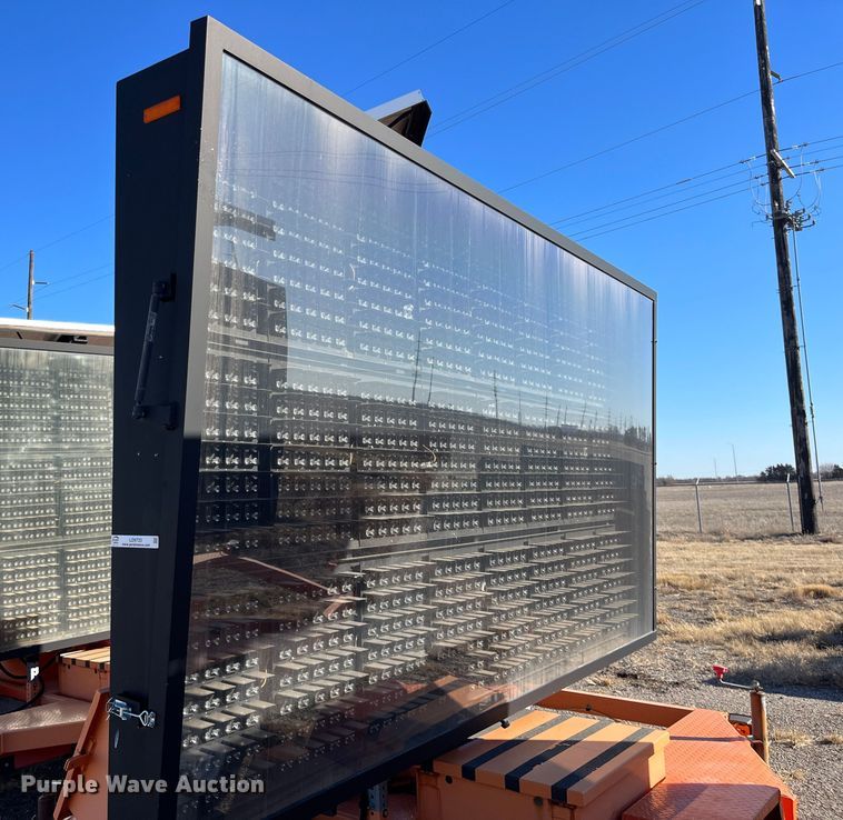 image for item LD9733 2008 Ver-Mac PCMS1210  message board trailer