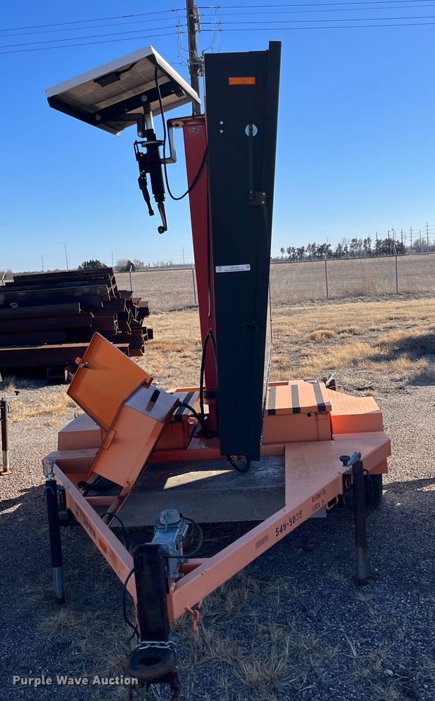 image for item LD9734 2008 Ver-Mac PCMS1210  message board trailer