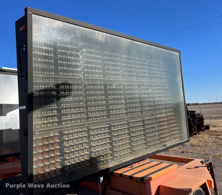 image for item LD9734 2008 Ver-Mac PCMS1210  message board trailer