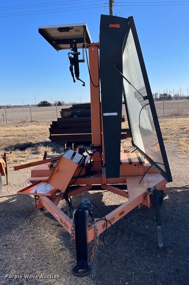 image for item LD9735 2009 Ver-Mac PCMS1210  message board trailer