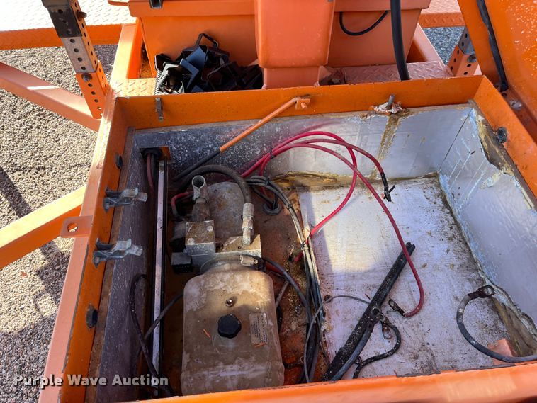 image for item LD9735 2009 Ver-Mac PCMS1210  message board trailer