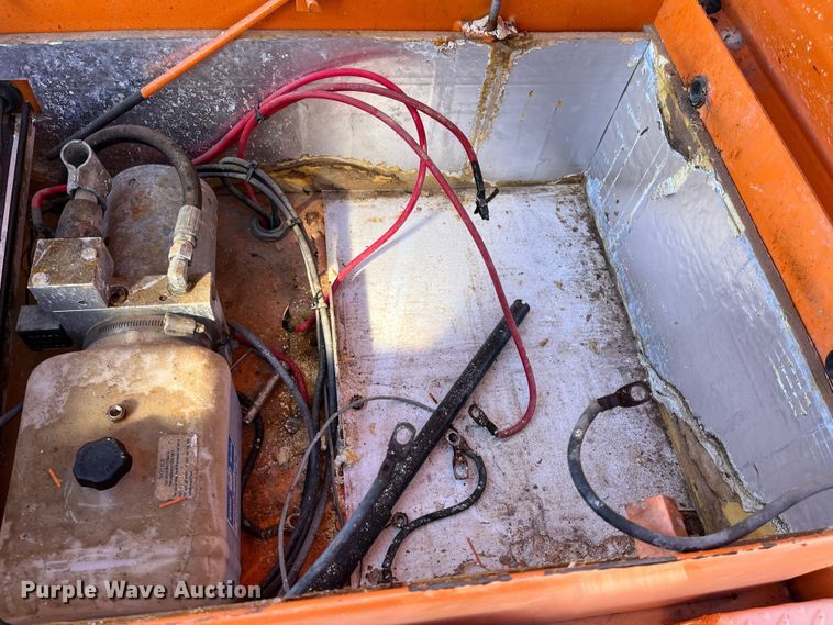 image for item LD9735 2009 Ver-Mac PCMS1210  message board trailer