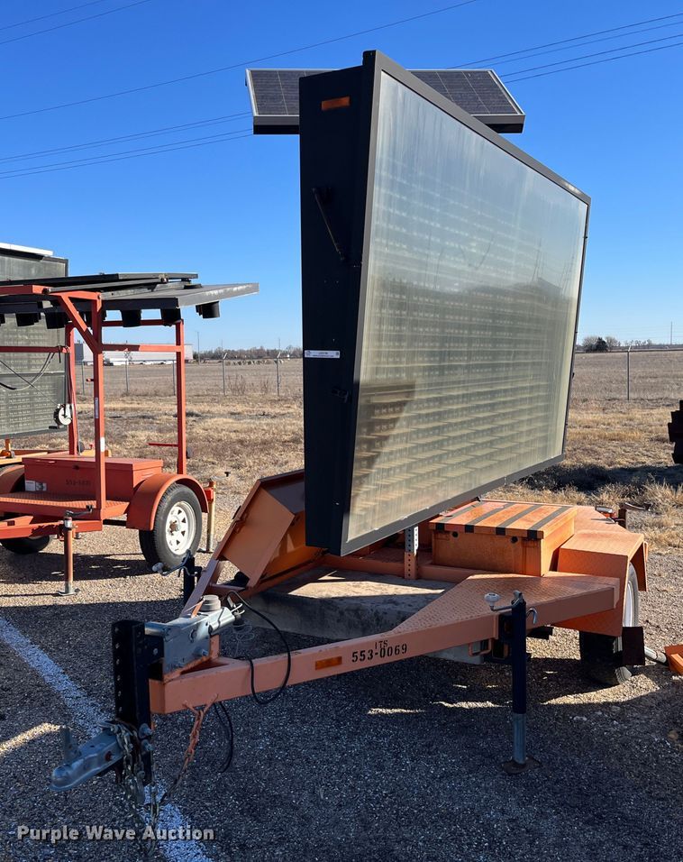 image for item LD9736 2008 Ver-Mac PCMS1210  message board trailer