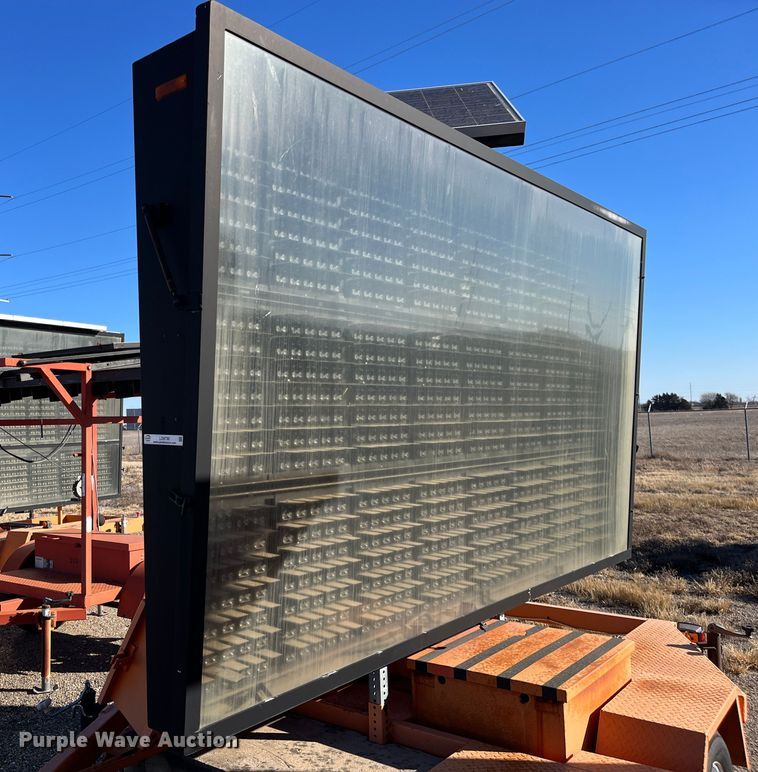 image for item LD9736 2008 Ver-Mac PCMS1210  message board trailer