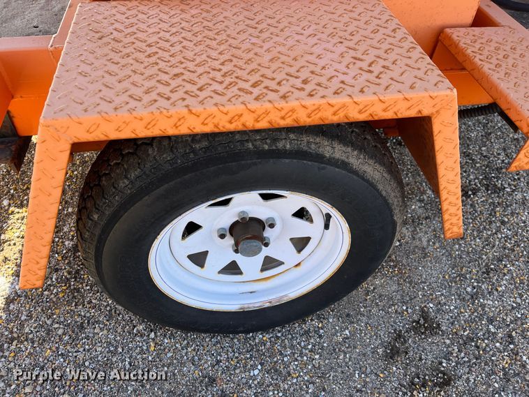 image for item LD9736 2008 Ver-Mac PCMS1210  message board trailer