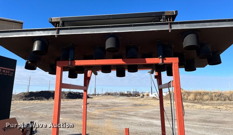 image for item LD9737 2001 Ver-Mac ST4825  arrow board trailer