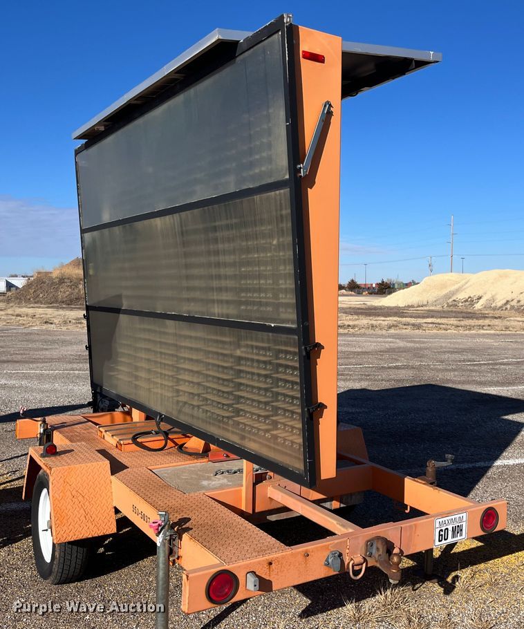 image for item LD9738 2007 Ver-Mac PCMS1210  message board trailer