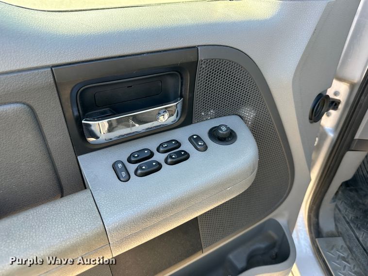 image for item LN9043 2007 Ford F150  SuperCab pickup truck