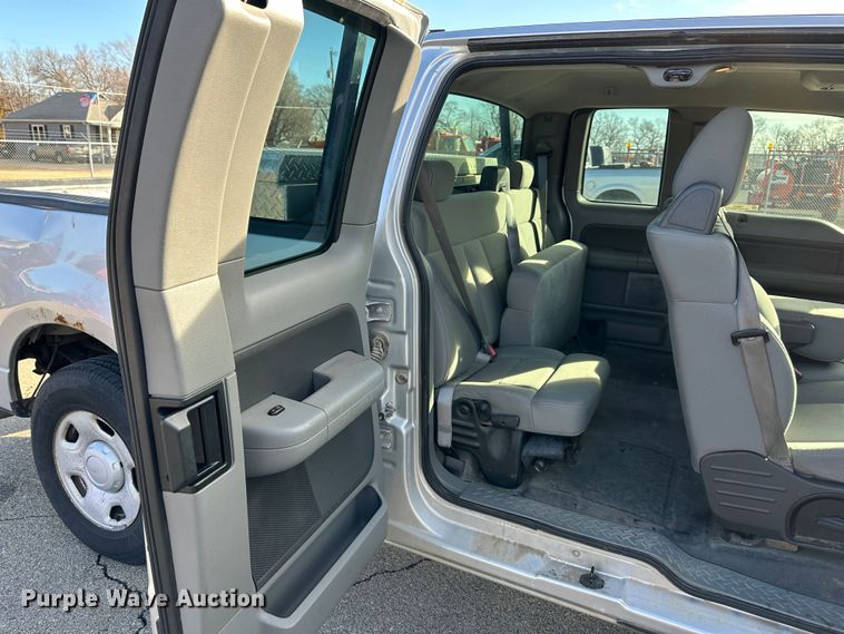 image for item LN9043 2007 Ford F150  SuperCab pickup truck