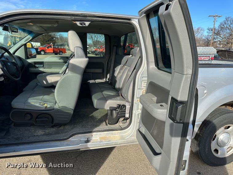 image for item LN9043 2007 Ford F150  SuperCab pickup truck