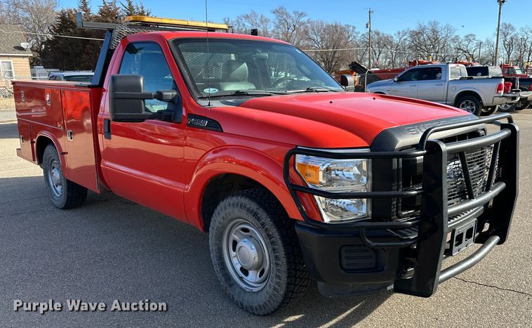 image for item LN9044 2011 Ford F250 Super Duty  utility bed pickup truck