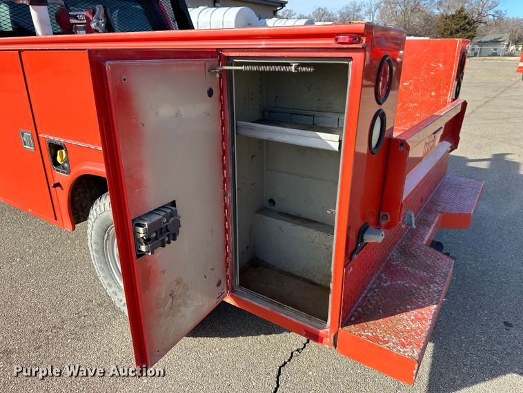 image for item LN9044 2011 Ford F250 Super Duty  utility bed pickup truck