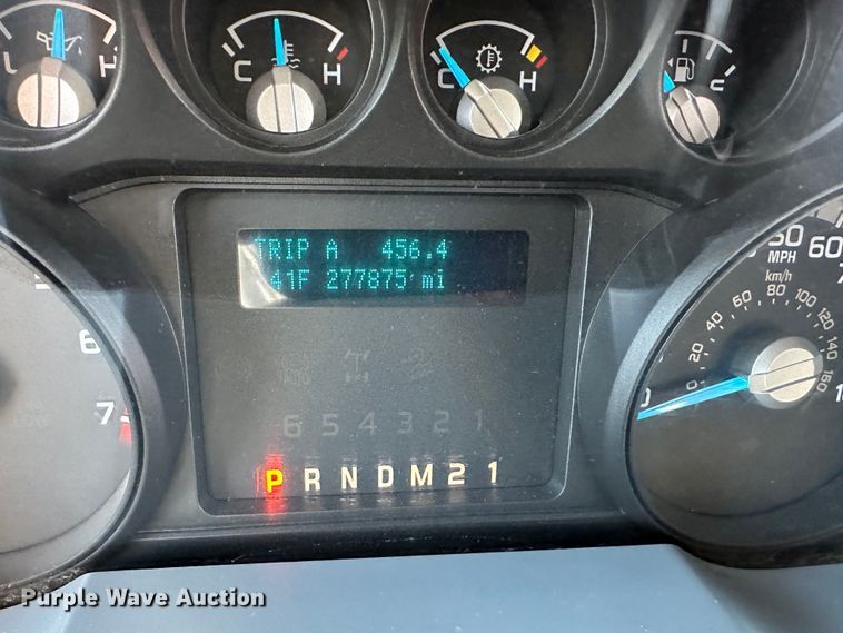 image for item LN9044 2011 Ford F250 Super Duty  utility bed pickup truck