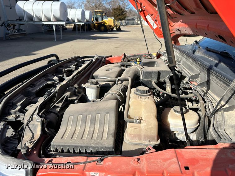 image for item LN9044 2011 Ford F250 Super Duty  utility bed pickup truck