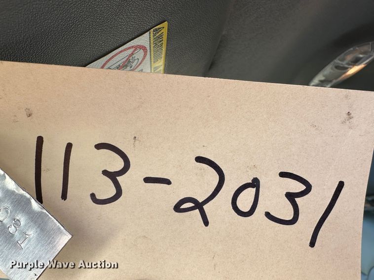 image for item LN9044 2011 Ford F250 Super Duty  utility bed pickup truck