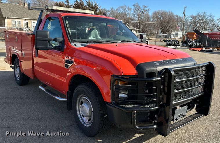 image for item LN9046 2010 Ford F250 Super Duty  utility bed pickup truck