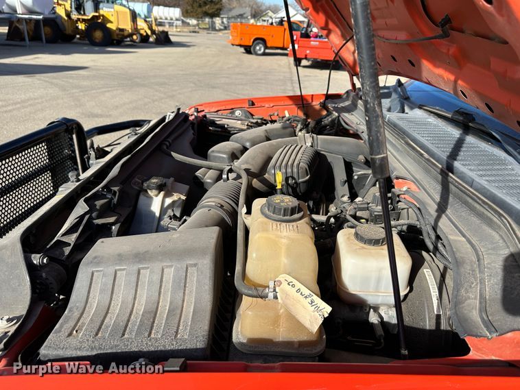 image for item LN9046 2010 Ford F250 Super Duty  utility bed pickup truck