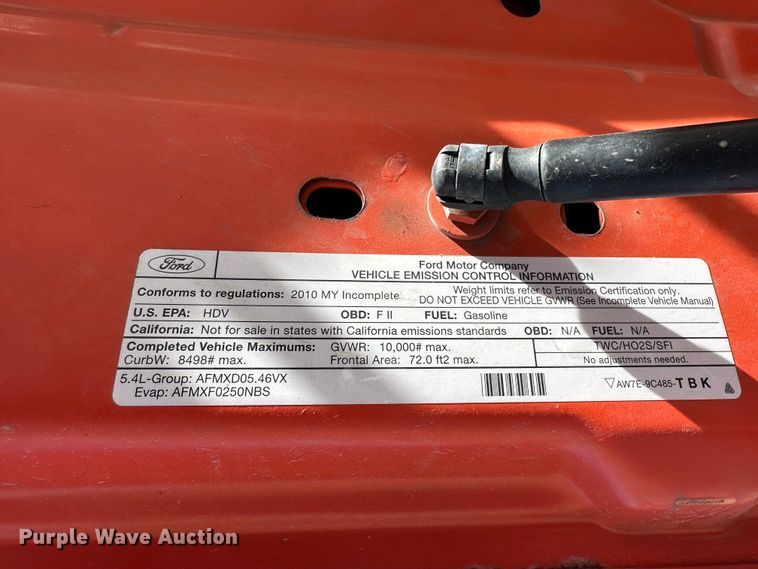 image for item LN9046 2010 Ford F250 Super Duty  utility bed pickup truck