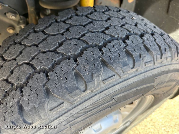 image for item LN9046 2010 Ford F250 Super Duty  utility bed pickup truck