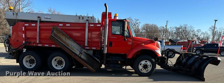 image for item LN9048 2007 International 7400  dump truck