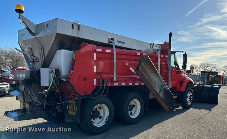 image for item LN9048 2007 International 7400  dump truck