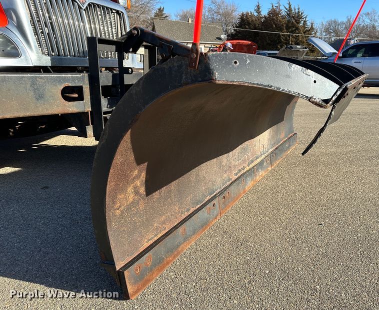 image for item LN9048 2007 International 7400  dump truck