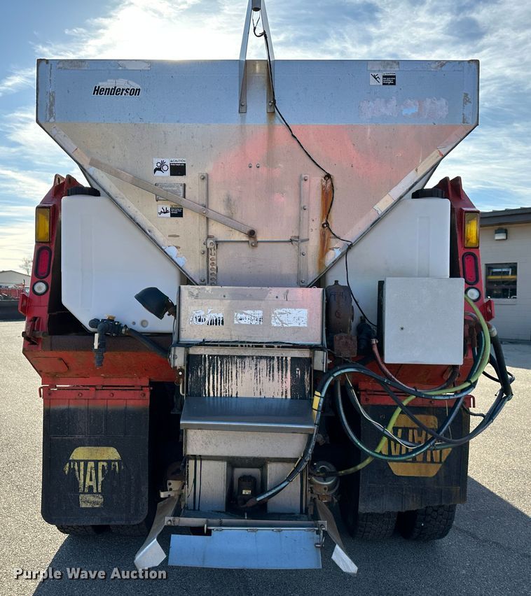 image for item LN9048 2007 International 7400  dump truck