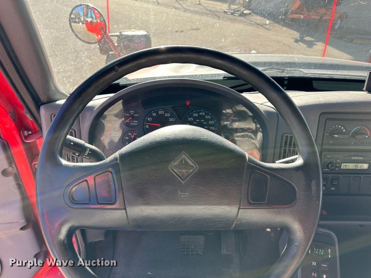 image for item LN9048 2007 International 7400  dump truck